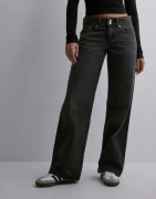 Levi's - Svart - Superlow