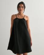 Vero Moda - Svart - Vmnatali Short Singlet Dress Wvn No