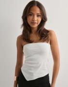 Nelly - Vit - Asymmetric Rib Tube Top