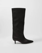 Nelly - Svart - Stiletto Under Knee Boot