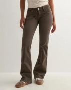 Nelly - Brun - Low Waist Bootcut Stitch Jeans