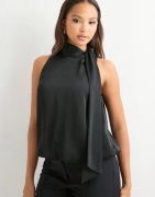 Neo Noir - Svart - Veda Drapy Satin Top