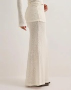Nelly - Vit - Luxe Texture Maxi Skirt