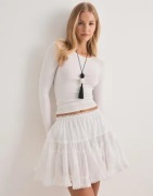 Only - Vit - Onlcampiri Short Frill Skort Wvn