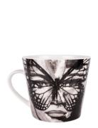 Carolina Gynning Golden Butterfly B&W With Ear Svart