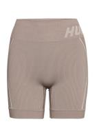 Hummel Hmlte Christel Seamless Shorts Beige