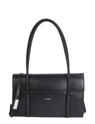 Calvin Klein Ck Linn Shoulder Bag Svart