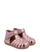 Pom Pom Starters? Velcro Braid Sandal Rosa