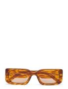 Le Specs Le Sustain - Rippled Rebel Orange