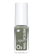 Depend Cosmetic O2 Fierce Femme 823 Grön